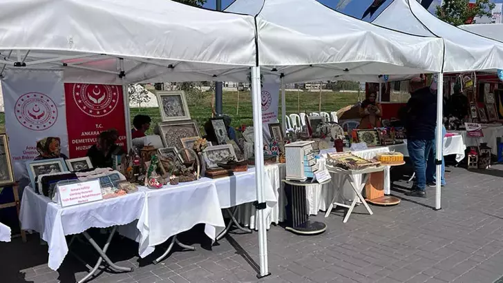 Kadın, çocuk ve yaşlıların el emeği ürünleri, Ankara Kültür Yolu Festivali’nde sergilendi